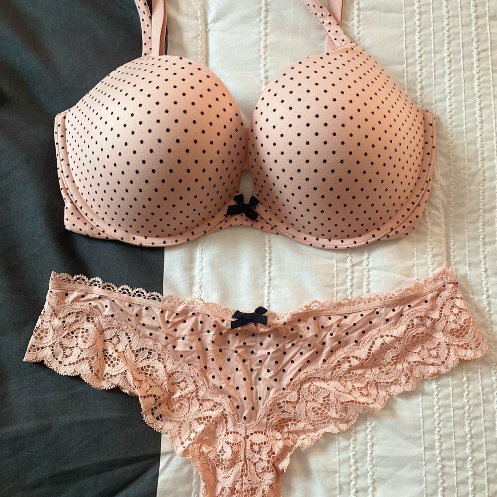 Victoria’s Secret bra & panty set